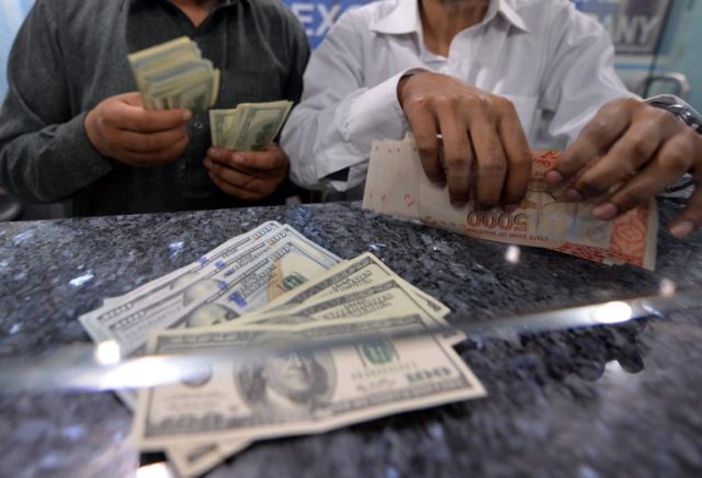 Dollar falls by Rs5.86 as China lends $2b to Pakistan
